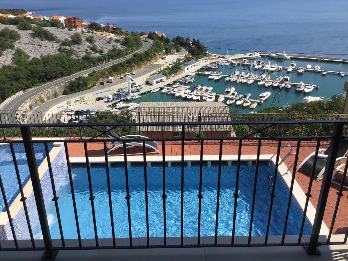 Apartments Villa Manda نوفي فينودولسكي المظهر الخارجي الصورة